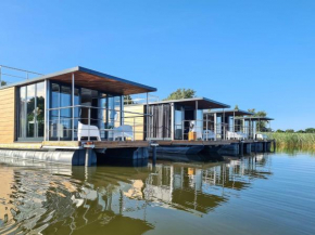 Comfortable house on the water for 2 people, Łazy